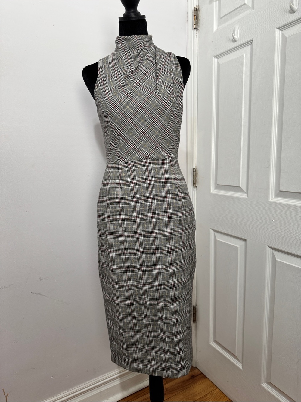 JAYGODFREY Gray Plaid Sleeveless Midi Sheath Dress
